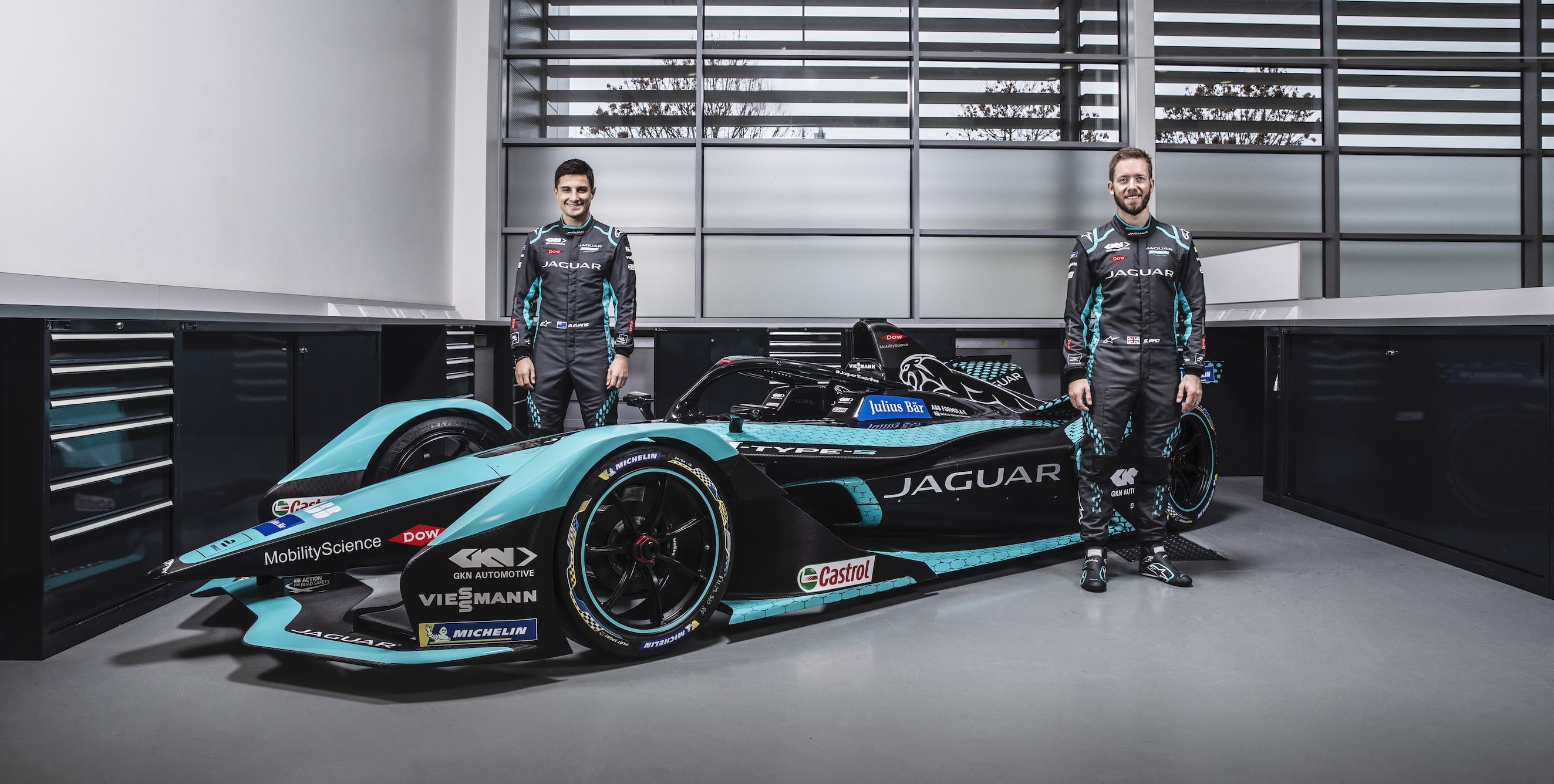 JAGUAR RACING PRESENTA EL JAGUAR I-TYPE 5